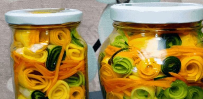 Moje křupavá cuketa na zimu. Není to jen chutné – je to krásné a neobvyklé