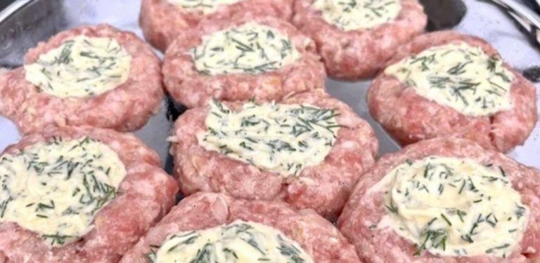 Připravuji je často místo kotlet! Blízcí ocení takové „Hnízda se sýrem“
