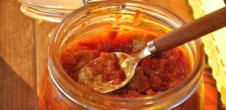 Recept, který si tento podzim zamilujete. Zacuska z paprik, jednoduchá a rychlá pochoutka