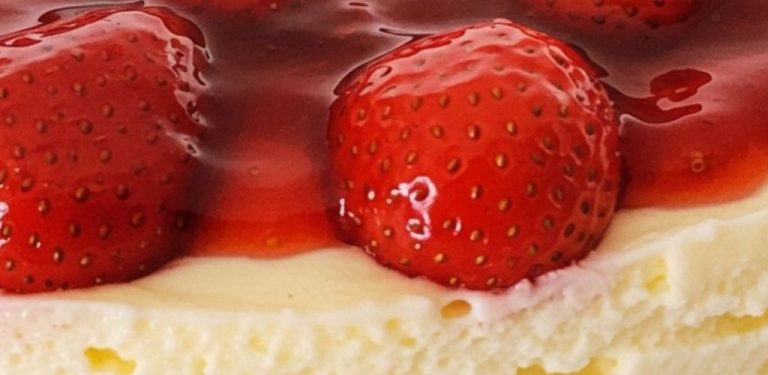 Jahodový cheesecake – ovocný, krémový a prostě božský!