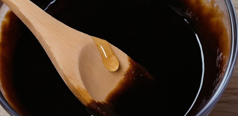 Odstraňuje vrásky, odstraňuje skvrny, zmenšuje póry: Domácí maska proti stárnutí 3 v 1.