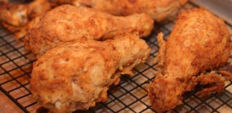 Domácí kuře KFC – ať už kuřecí křidélka, kuřecí prsa nebo stehna