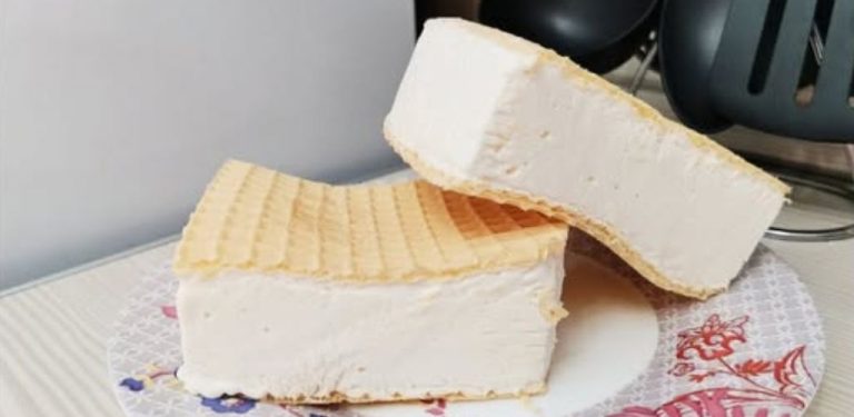 Celé léto připravuji takové zmrzliny. Stačí jen 3 ingredience, 5 minut času a ani zmrzlinovač není potřeba. Kupované už nebudete chtít!