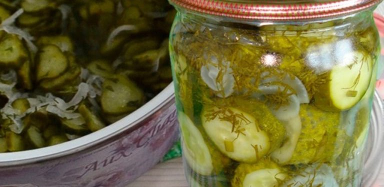 V zimě otevřete takovou sklenici a chutný salát je hotový. Nikdy ho není dost. Zavírám po 50 sklenicích.