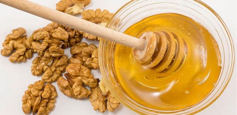 Med s ořechy – skutečný elixír pro žaludek, srdce, imunitu a cholesterol…