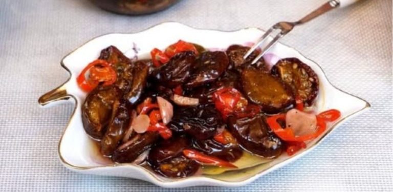 Sušené švestky s pepřem a česnekem – nejlepší předkrm k masu. Sdílím recept.