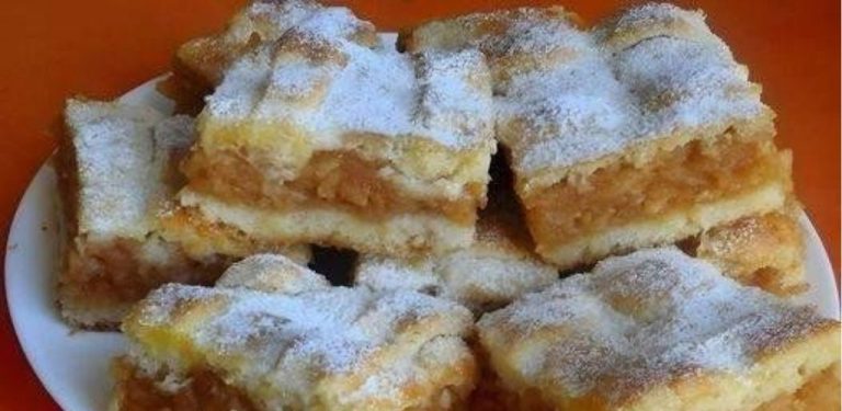 Jablečný koláč – není příliš složitý, proto je tak chutný!