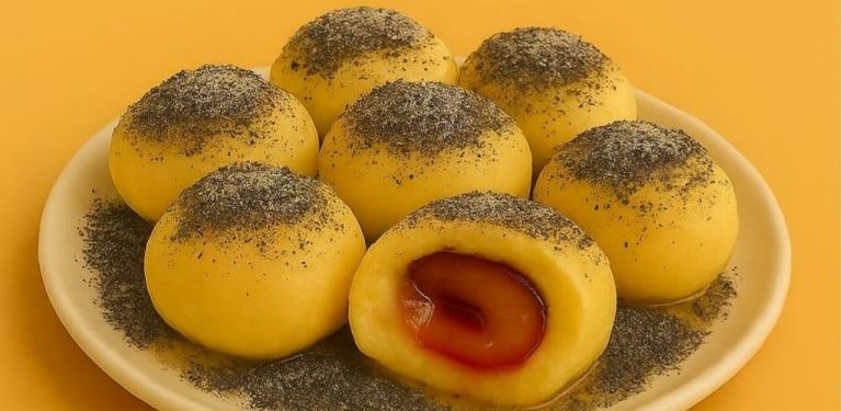 Švestkové knedlíky z bramborového těsta