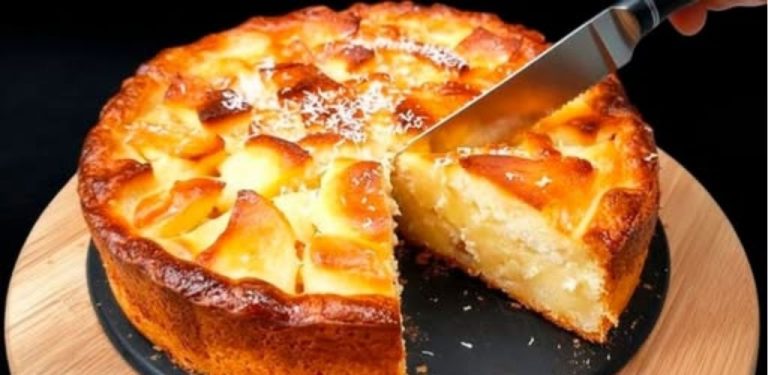 Jablečný koláč ze 3 jablek za 10 minut: recept, který děti milují!