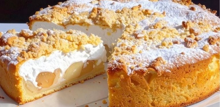 Tento německý jablečný koláč je NEUVĚŘITELNÝ! Upekla jsem ho minulý víkend – moje rodina okamžitě požadovala další!
