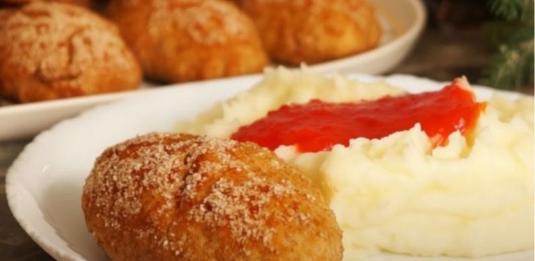 Zapomeňte na pánev. Recept na neuvěřitelně šťavnaté kotlety v troubě