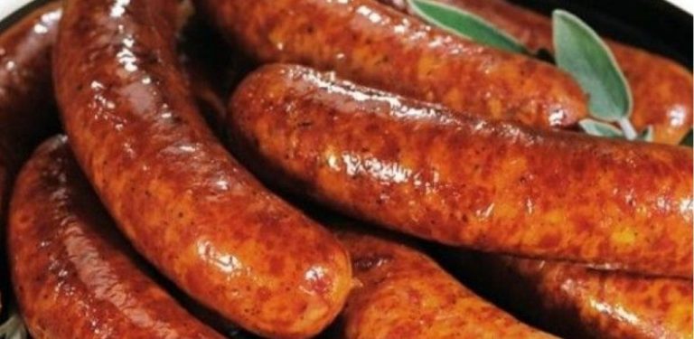 Nejlepší tradiční recept na domácí klobásu! Neuvěřitelně šťavnatá a chutná domácí klobása!
