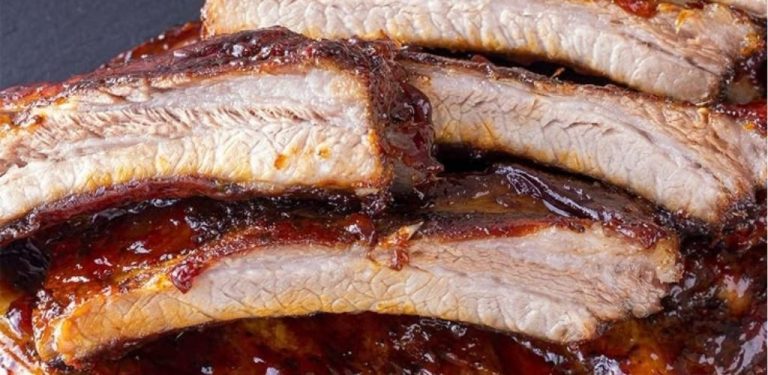 Vepřová žebra BBQ pečená v troubě s barbecue omáčkou