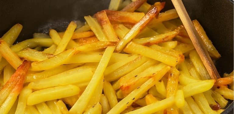 Moje smažené brambory jsou vždy chutnější než u mých kamarádek. Prozradím vám své tajemství smažení, které zná jen málokdo.