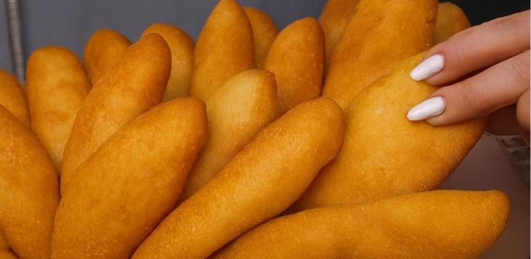 Křupavé pirožky s bramborami: recept na to nejjemnější těsto