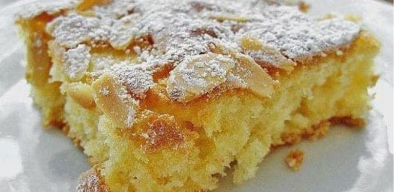 Jablečný koláč s vanilkovým pudinkem za 10 minut v troubě trochu soli 300 g mouky 2 balení vanilkového pudinku v prášku…