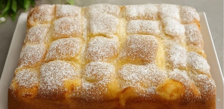 Jednoduchý jablečný koláč, který zvládne každý – vůně dětství na talíři