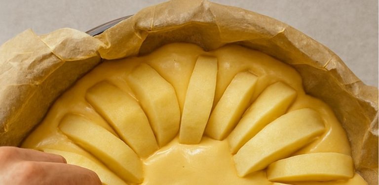 Jablečný koláč – jednoduchý a velmi chutný!