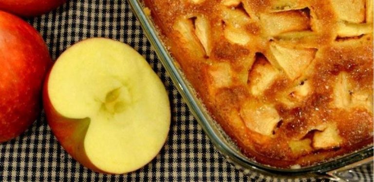 Spousta, spousta jablek! 🍎🍏 Nejjednodušší jablečný koláč, který se rozplývá na jazyku!