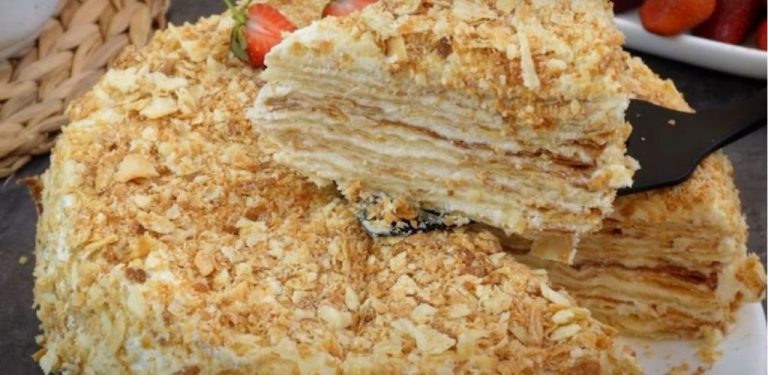 Existuje mnoho variant dortu „Napoleon“, ale tento je nejlepší.
