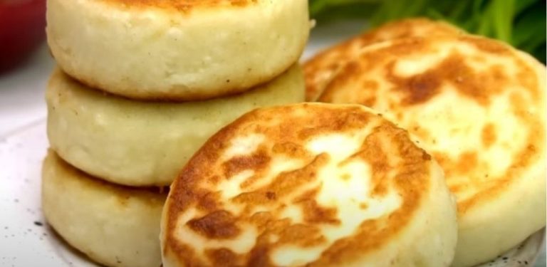Domácí syrniky – nadýchané, jemné a ideální pro rodinné menu