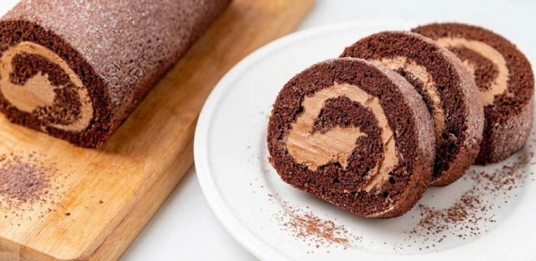 Domácí čokoládová roláda – jednoduchý a chutný recept…