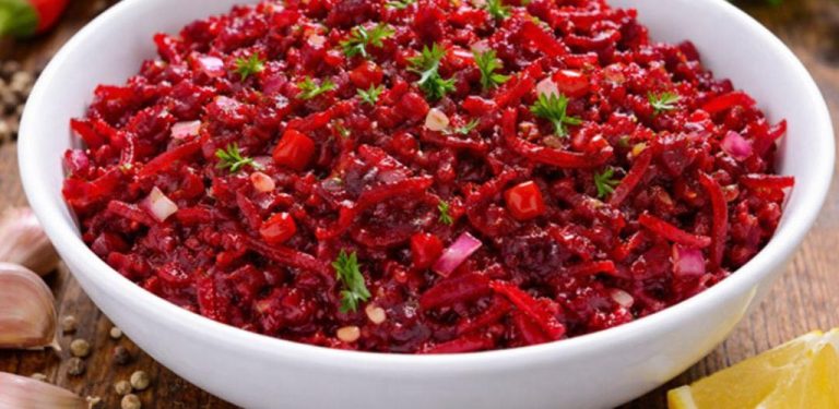 Nejchutnější salát z červené řepy – jednoduchý, barevný a plný vitamínů! Recept krok za krokem…