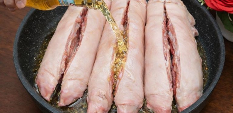 Miliony kuchařů toto tajemství neznají! Vepřová kolena pečená na pivu, jemná a plná chuti.