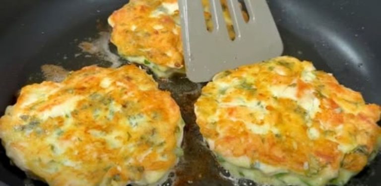 Neuvařujte kuřecí prsa, dokud neuvidíte tento recept! Včera jsem to uvařila k večeři a moje rodina snědla všechno do posledního kousku! Ideální, když potřebujete něco chutného, aniž byste strávili hodiny v kuchyni. Vaše děti se budou ptát, kdy to uvaříte znovu!
