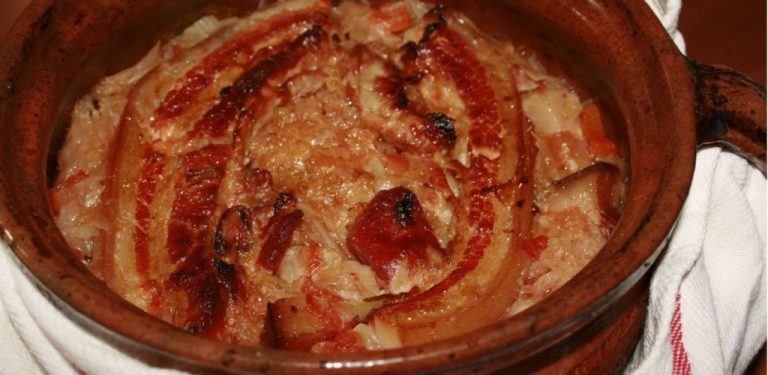 Recept na dušenou zelí: Jednoduchá ingredience, která ji dělá mimořádně chutnou…