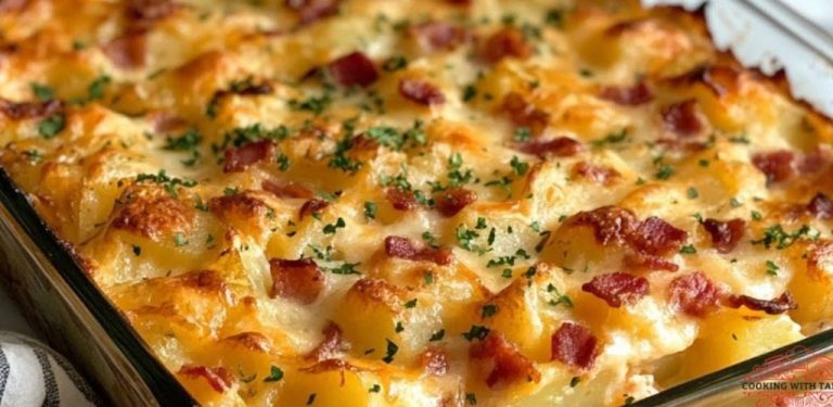 Nejlepší pečená bramborová zapékaná je tu, aby vám zahřála srdce a uspokojila vaše chutě. Ideální pro rodinné oslavy nebo klidný večer doma! Jste připraveni se do toho pustit?