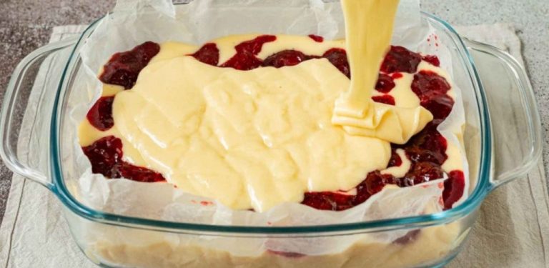 A dort ani nepotřebujete! Neuvěřitelně lahodný koláč 🥧, který se nikdy neomrzí, ať ho pečete, jak chcete