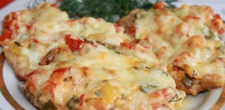 Je to tak šťavnaté, že to budete vařit opravdu často. Jak chutně upéct filé s ananasem, aby z toho měla rodina radost? Recept najdete v prvním komentáři👇