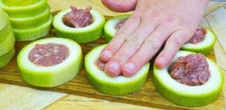 Jeden z mých oblíbených letních receptů – plněné cukety! Jsou chutné, syté a na stole vypadají skvěle