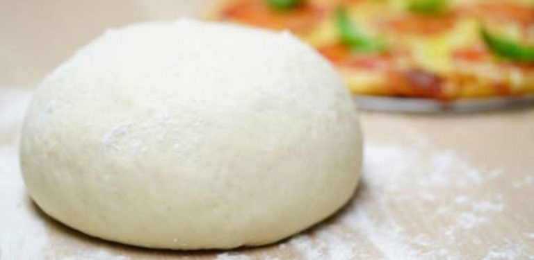 Perfektní těsto na pizzu – takhle ho dělám vždycky…