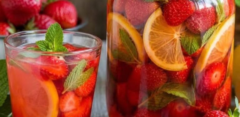 Kompot „Jahodové mojito“ na zimu – voňavý, osvěžující a neuvěřitelně lahodný