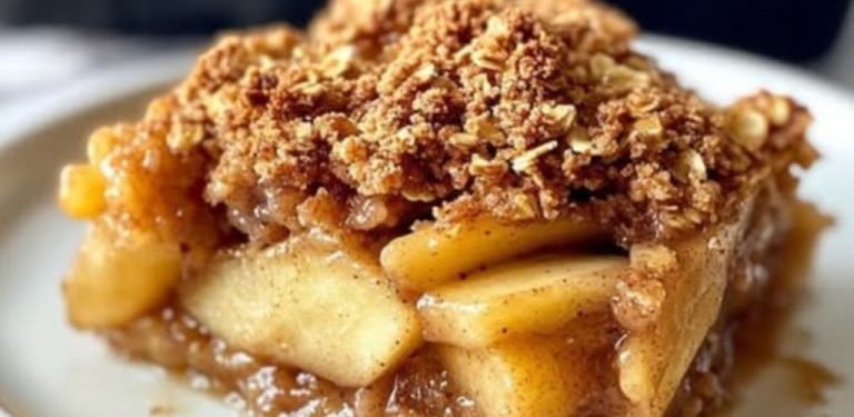Pečený jablečný crumble se skořicí: Jednoduchý dezert, který provoní celý domov