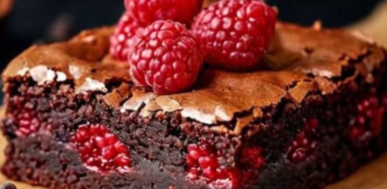 Bez cukru a bez mouky: Čokoládové brownies ze 3 ingrediencí, které si zamiluje celá rodina