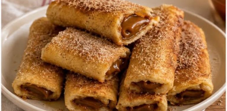 Křupavé toastové rolky s karamelovým krémem: rychlý domácí dezert za pár minut