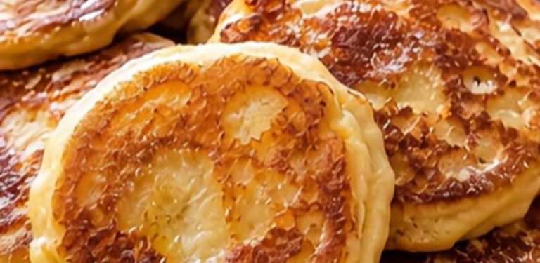 Jak připravit snadné a nadýchané sladké palačinky na pánvi