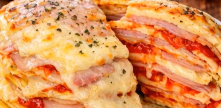 Domácí vrstvená vaječná omeleta se šunkou a sýrem: jednoduchý recept, který si zamiluje celá rodina