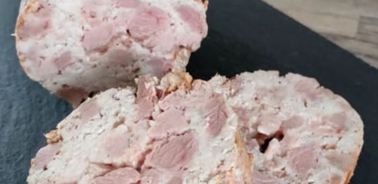 Domácí kuřecí klobása. Co může být jednodušší