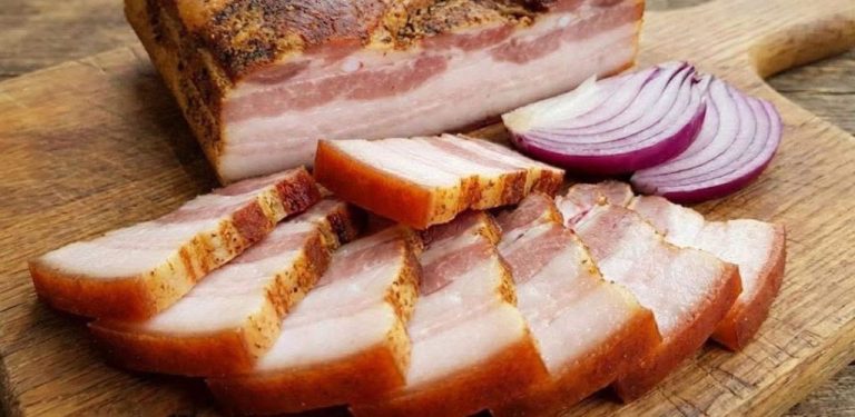 Slanina naložená v solném nálevu. Ideální pochoutka pro každou příležitost! Tak dobrá, že si budete olizovat prsty…