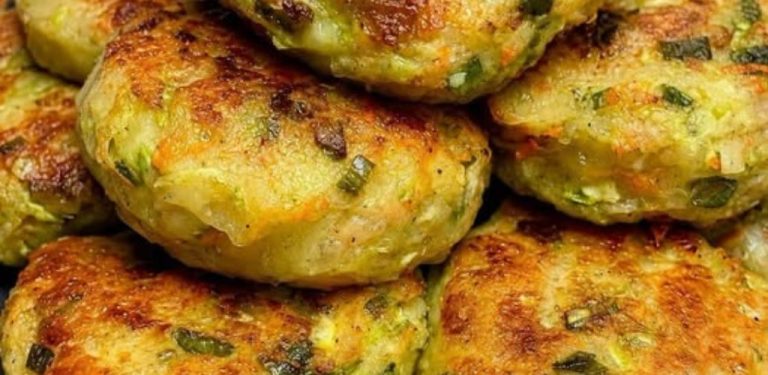 Šťavnaté kuřecí karbanátky s cuketou. Jednoduchý recept, který si v létě zamiluje celá rodina