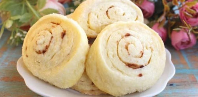 Křehké skořicové sušenky se zakysanou smetanou: jednoduchý recept, který provoní celý domov