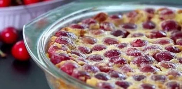 Neuvěřitelně rychlý třešňový clafoutis: francouzský dezert, který zvládne opravdu každý