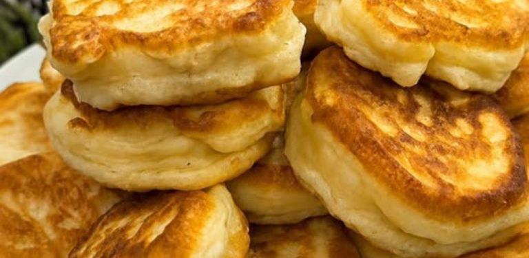 Nadýchané kefírové lívance jako od babičky: vysoké, vláčné a pokaždé se povedou
