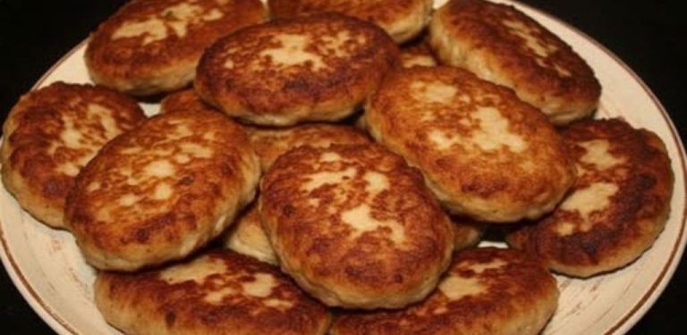 Houbové karbanátky, které si zamiluje i milovník masa. Jsou šťavnaté, voňavé a připravené z běžných surovin