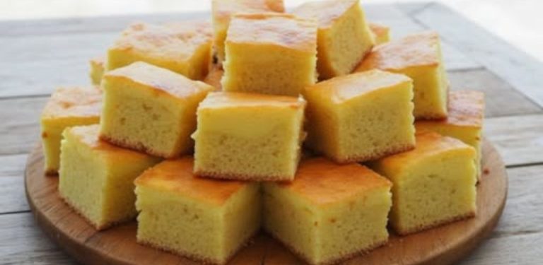 Litý tvarohový koláč ze 4 vajec – vláčný, jednoduchý a hotový z běžných surovin