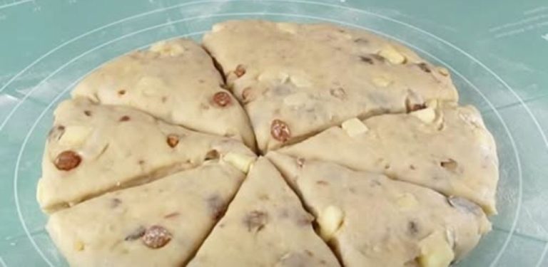Voňavé jablečné scones k snídani! Rychlé domácí pečivo, které si zamilujete